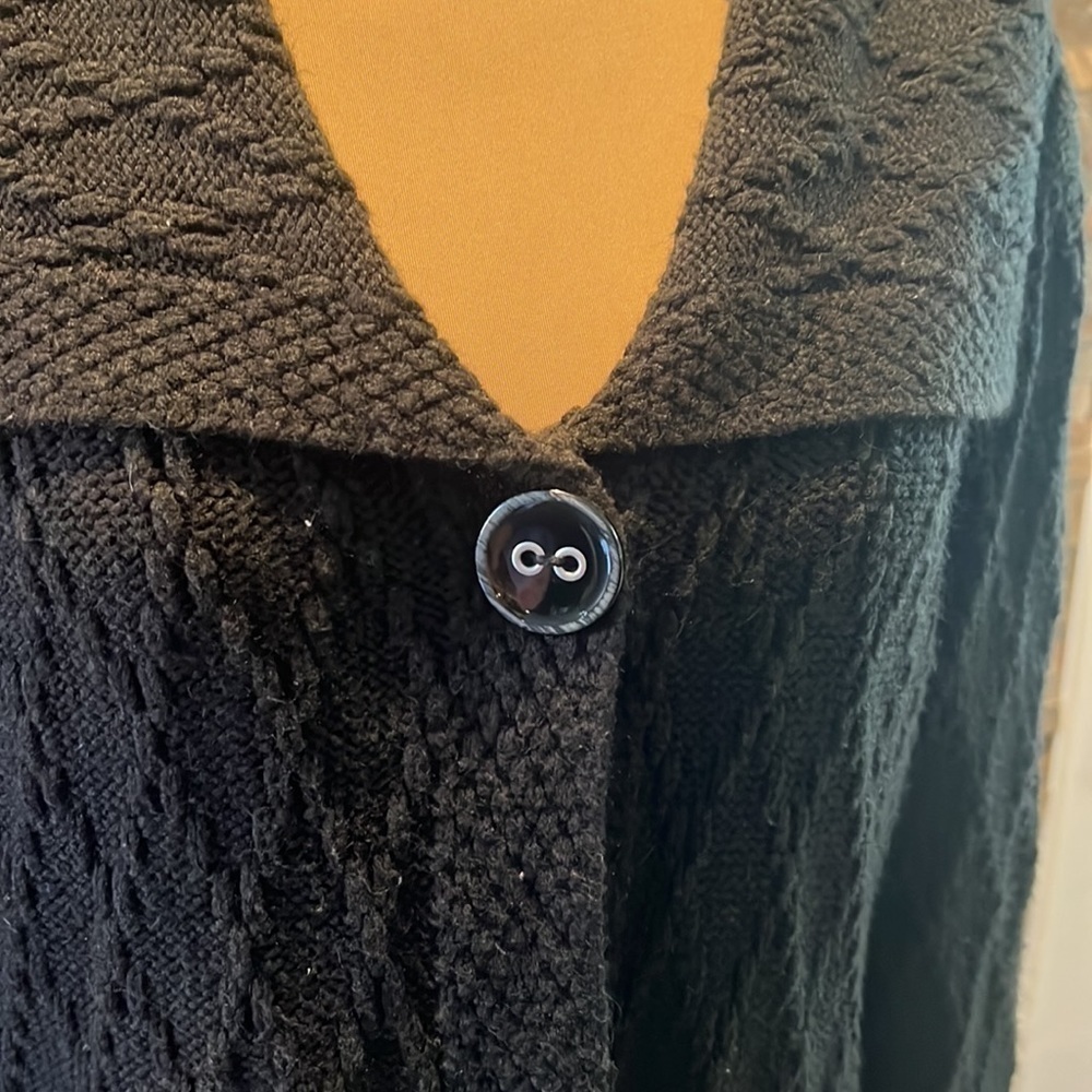 Heavyweight One Top Button Cardigan - Picture 2 of 7